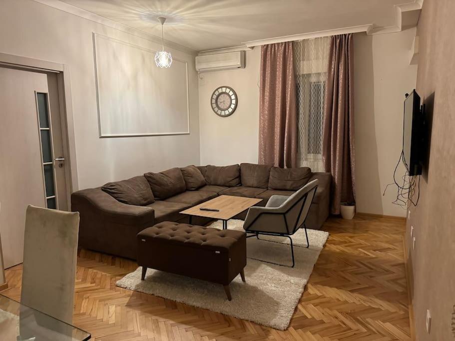 Long Royal Apartment Podgorica Luaran gambar